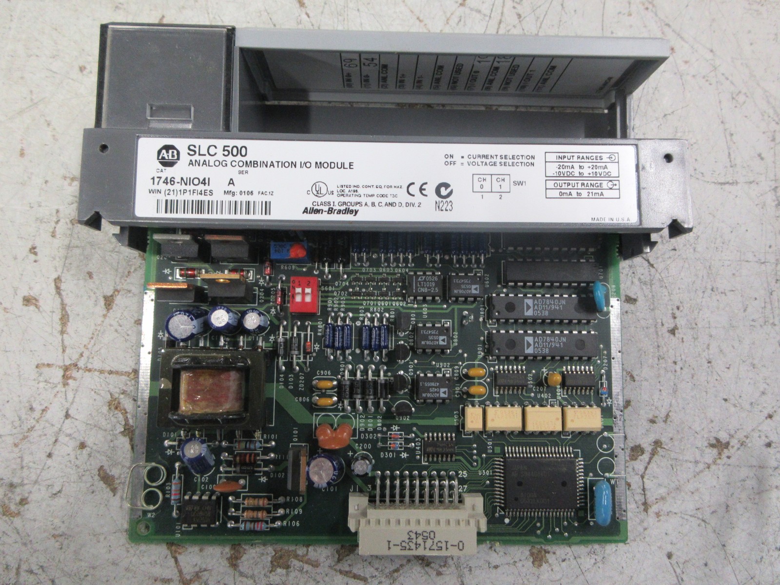 Allen-Bradley SLC 500 Analog Combination I/O Module 1746-NIO4I Ser. A Used