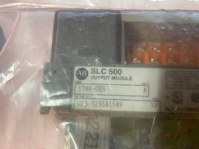 Allen-Bradley 1746-0X8 SLC 500 Output Module, Series A