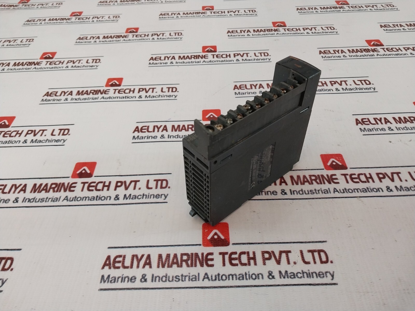 Mitsubishi QY50 PLC I/O Module for Use with Melsec Q Series 12/24VDC 0.5A