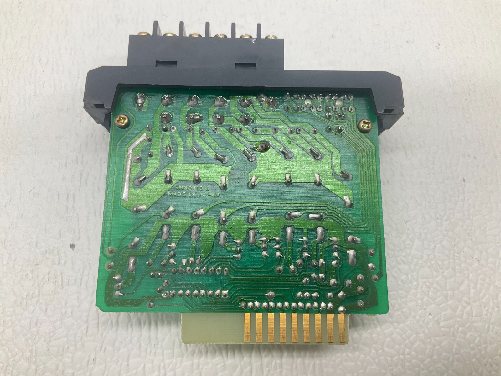 GE Fanuc IC610MDL175B Output 115 VAC 8 Point Module IC610MDL175 (TBI)