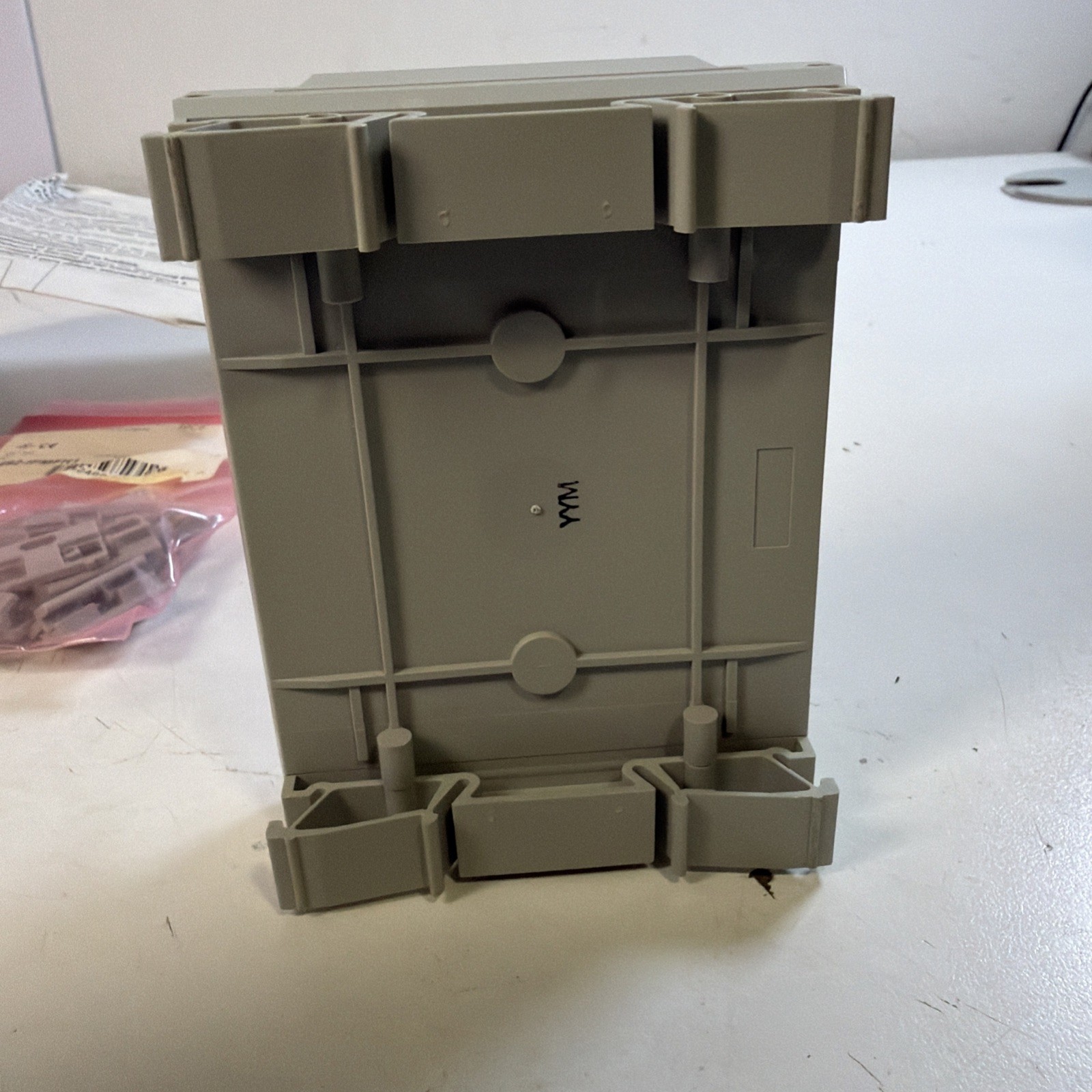 ALLEN BRADLEY, 1492-IFM20F-F-2, INTERFACE MODULE, NEW!