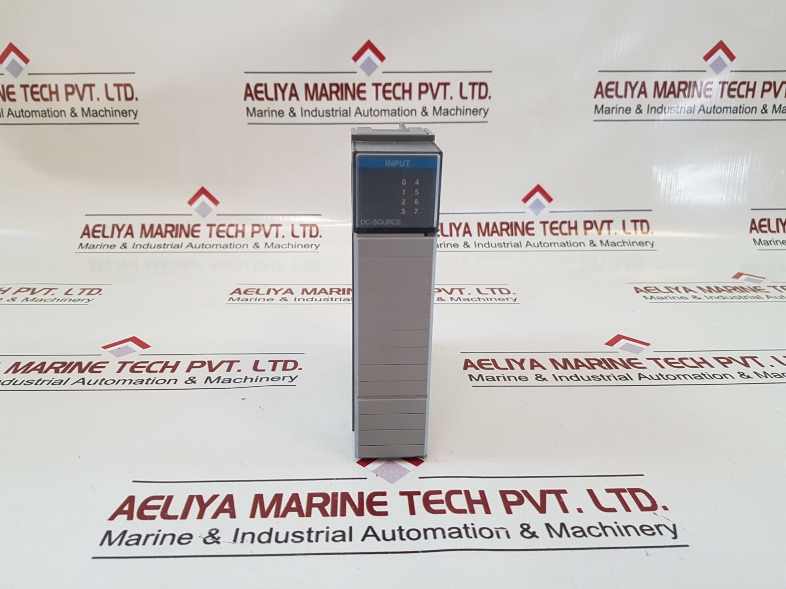 Allen-bradley 1746-iv8 ser:a slc500 input module