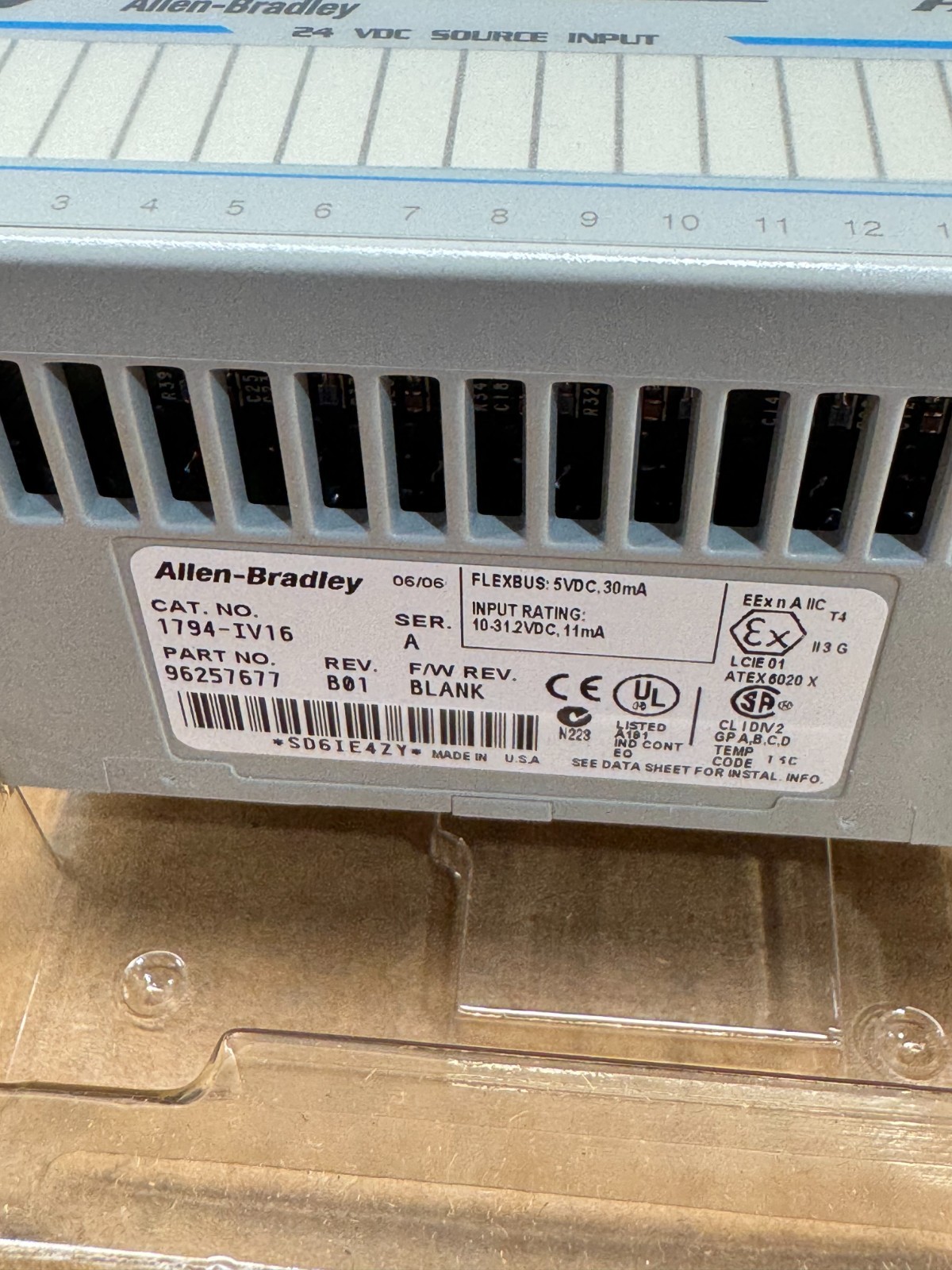 NEW IN BOX ALLEN-BRADLEY FLEX I/O INPUT MODULE 1794-IV16 SERIES A