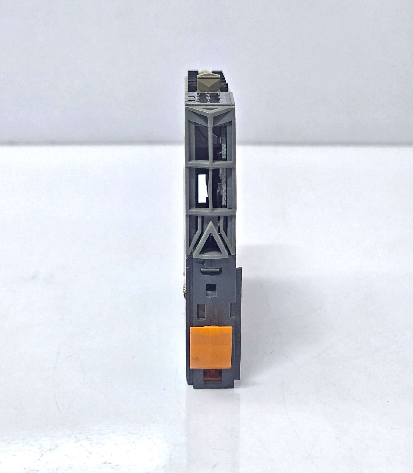 B&R X20D09322 DIGITAL OUTPUT MODULE 0662589793