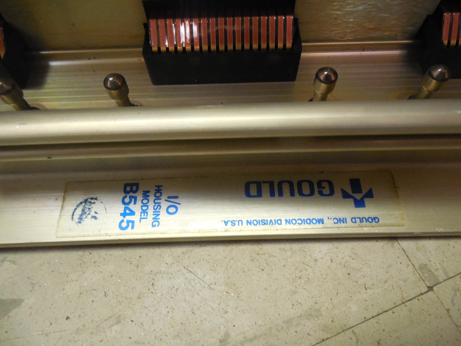 Gould Modicon I/O Input/Output Housing Module B545 Used