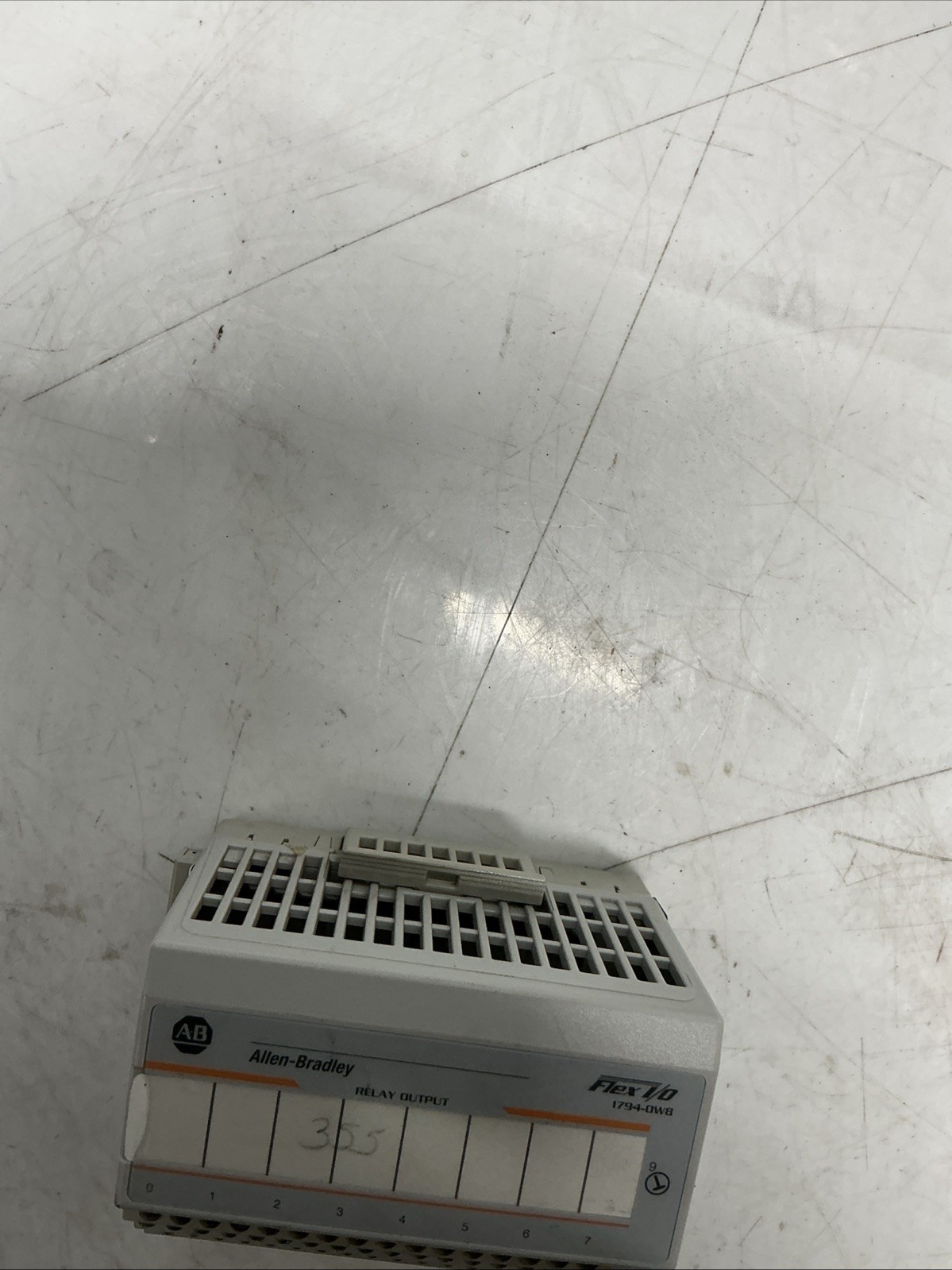Allen Bradley 1794-OW8 SER A Relay Output AA-505