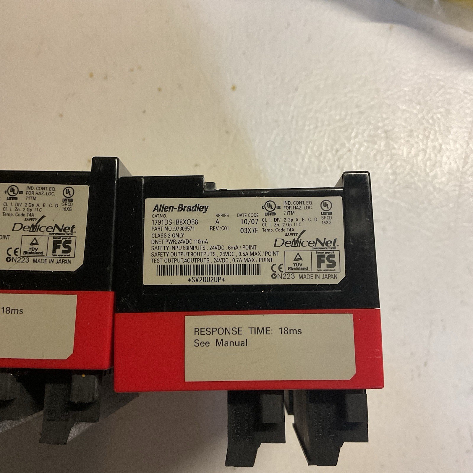 New Allen Bradley 1791DS-IB8XOB8 COMPACTBLOCK DEVICENET GUARD I/0 SAFETY MODULE