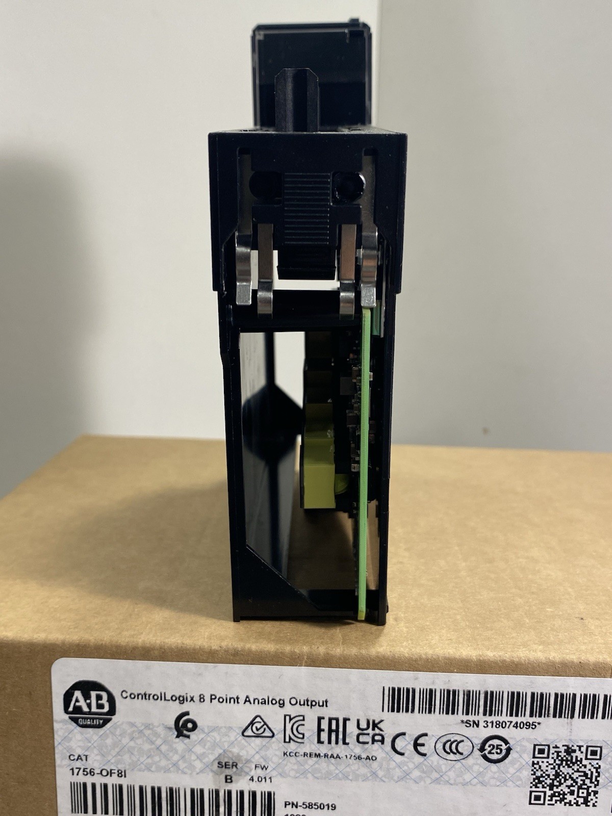 2024 Allen Bradley 1756-OF8I Ser B ControlLogix PLC Analog 8-Point Output Module