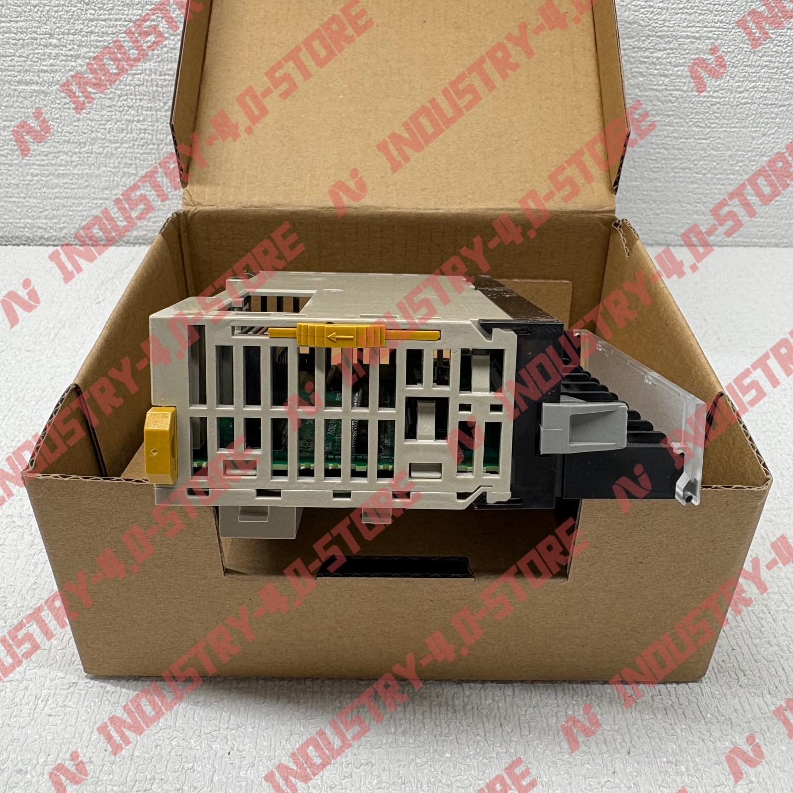 New Omron CJ1W-OD212 PLC Module