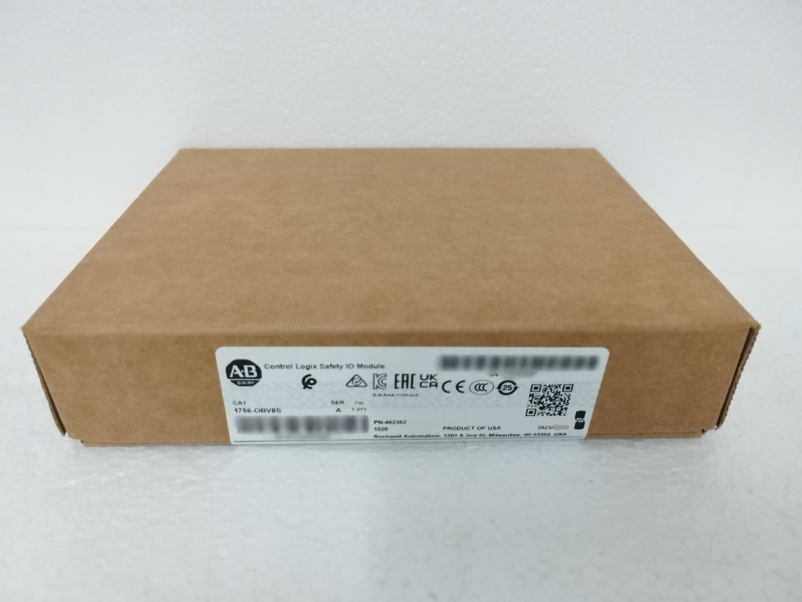 New Allen-Bradley 1756-OBV8S ControlLogix Safety IO Module 1756OBV8S