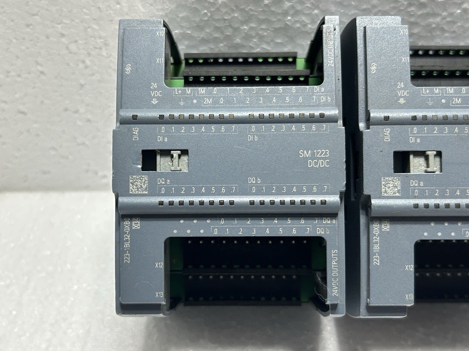 LOT OF 2 PCS SIEMENS 6ES7223-1BL32-0XB0 DIGITAL I/O MODULE S7-1200 SERIES