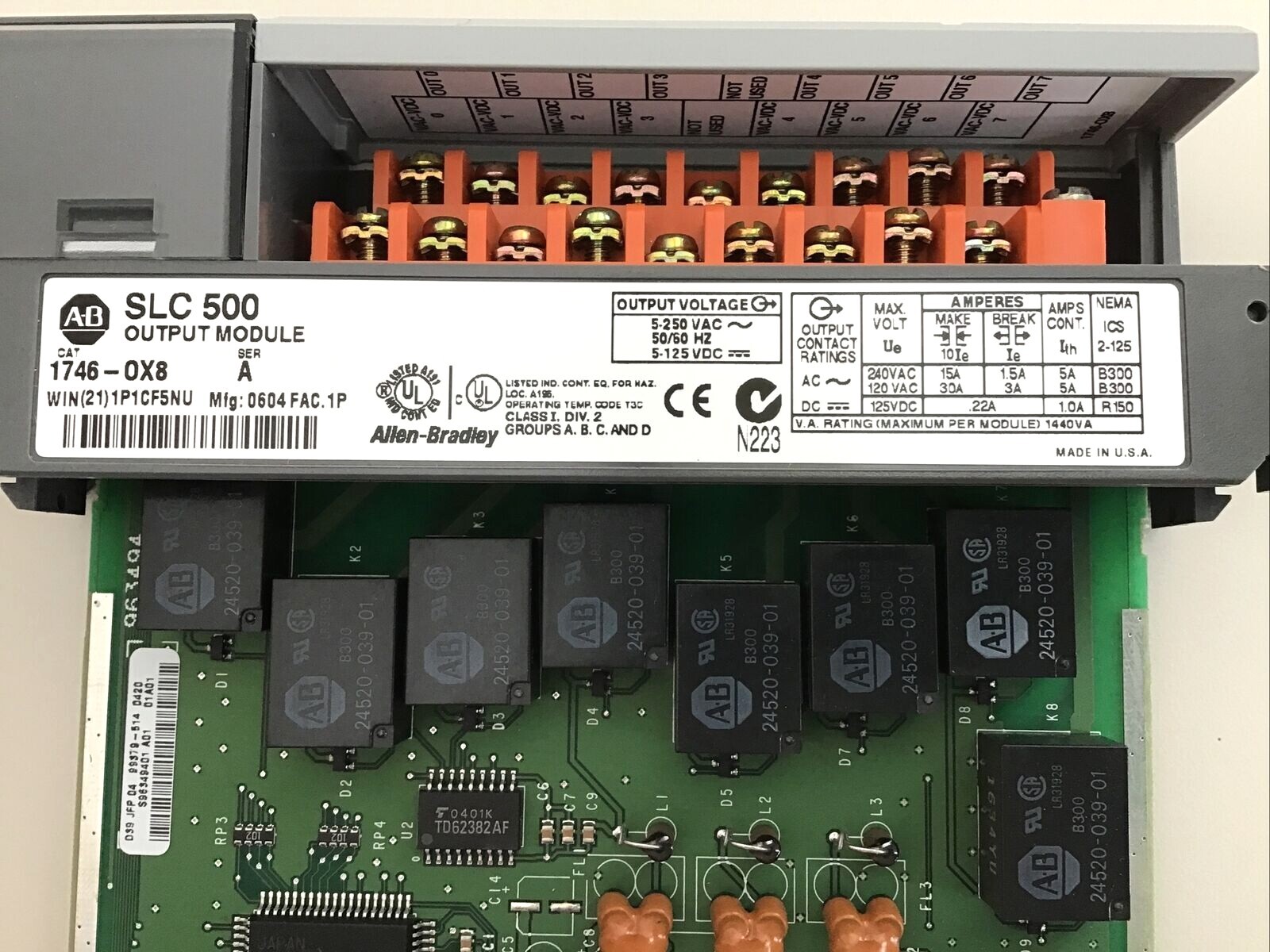 ALLEN BRADLEY 1746-0X8 SERIES A SLC 500 OUTPUT MODULE