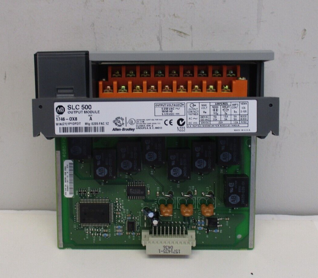 ALLEN BRADLEY SLC 500 OUTPUT MODULE ISOLATED RELAY CAT NO: 1746-0X8 SERIES A