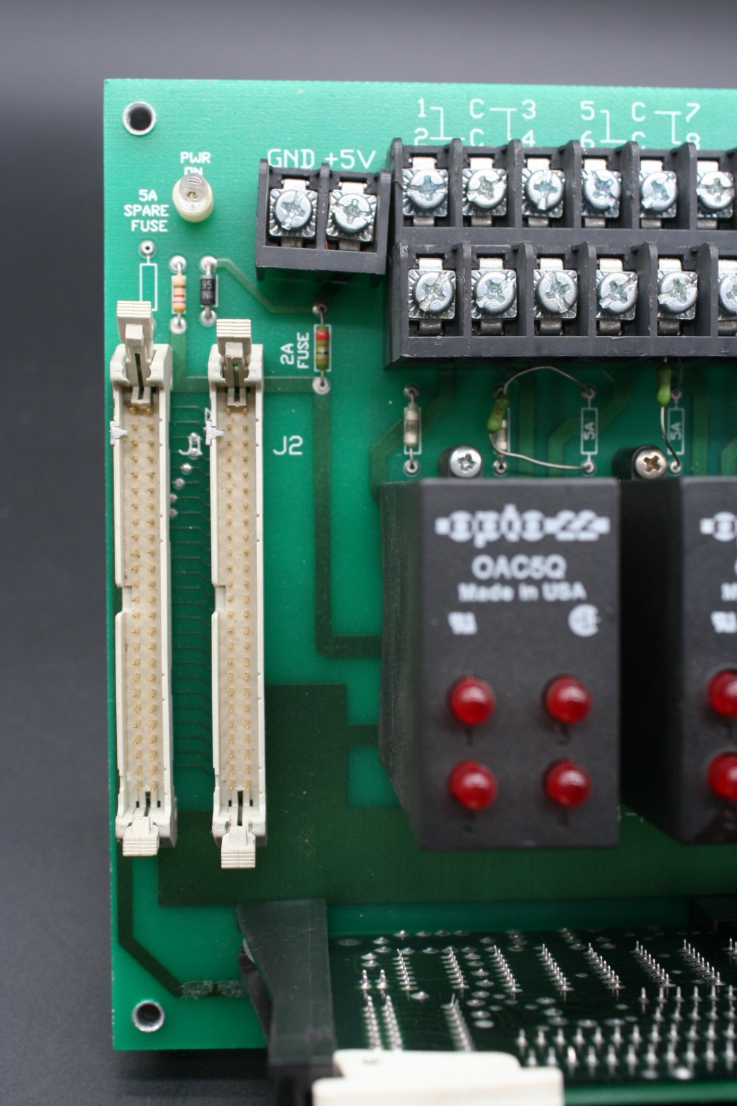 Eight (8) Opto 22 OAC5Q I/O Modules w/ PB32HQ Module Rack & B4 Brain Board