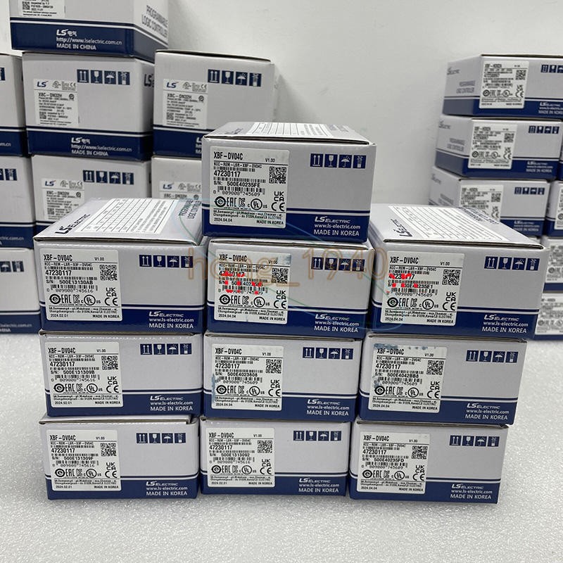 New One LS XBF-DV04C PLC Module In Box