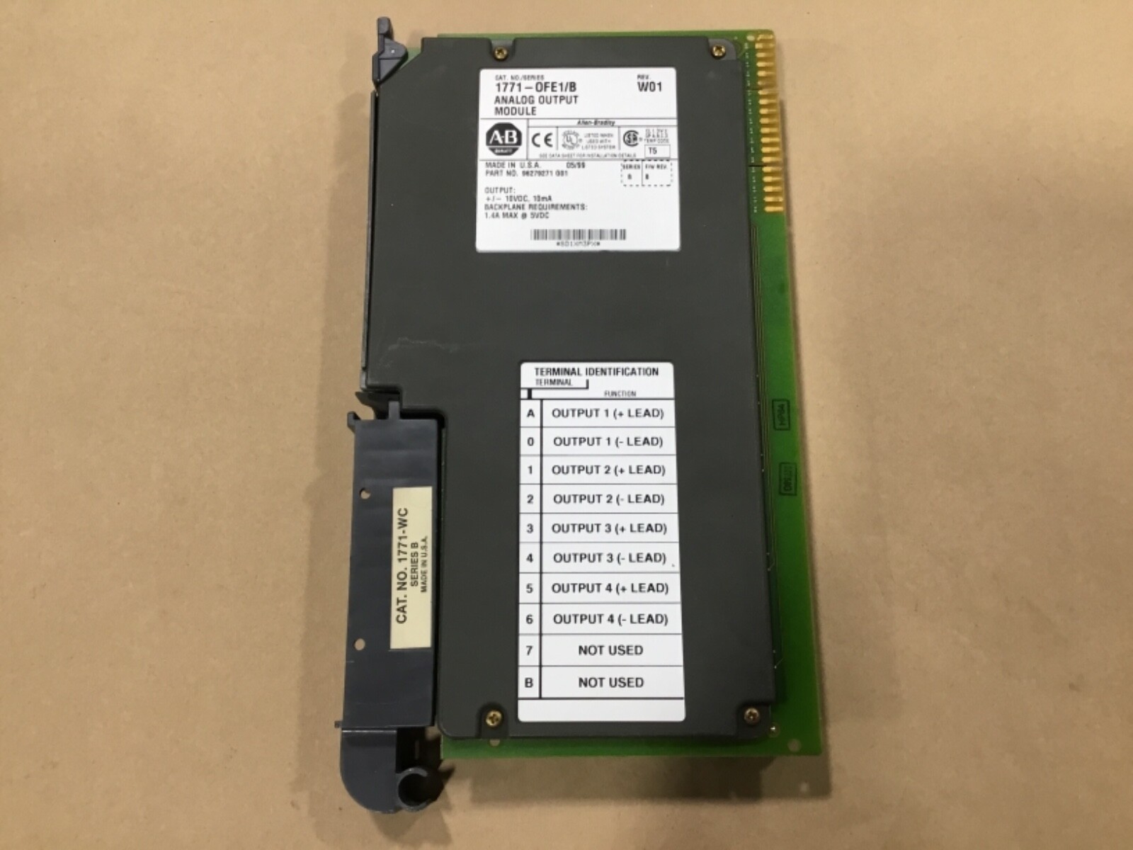 Allen-Bradley 1771-0FE1/B W01 Analog Output Module #05Z31