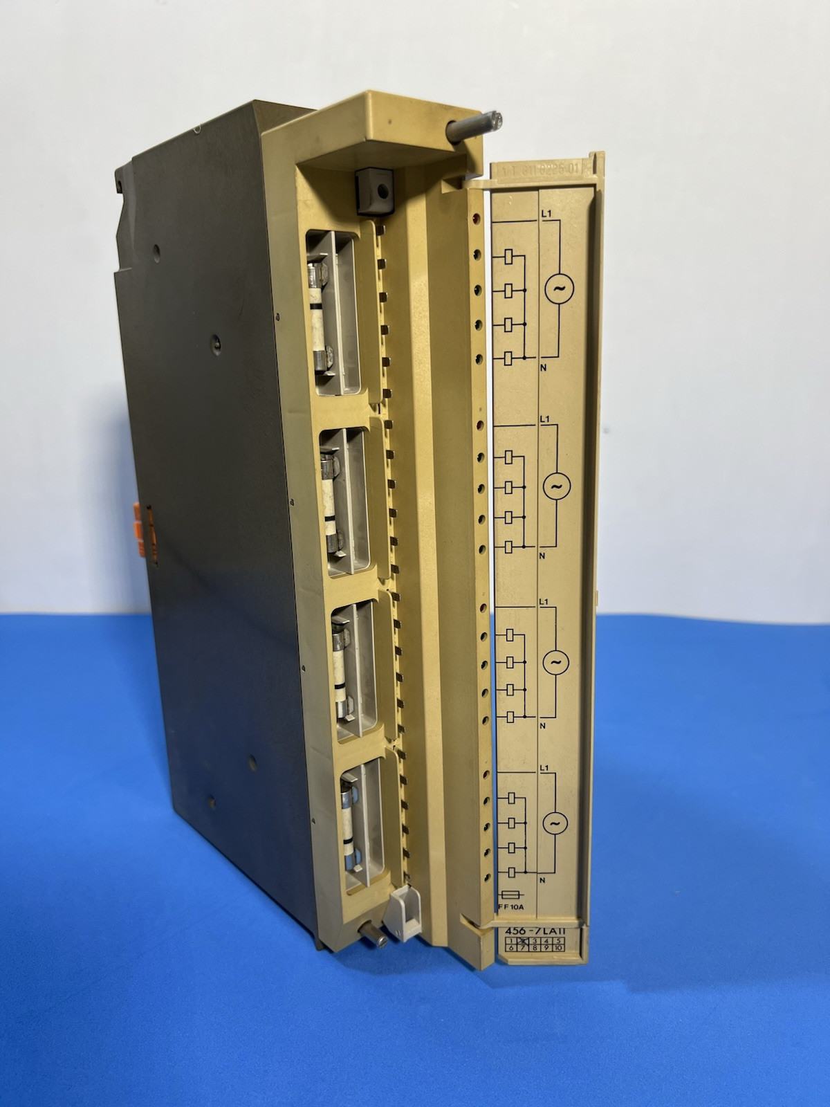 SIEMENS 6ES5 456-7LA11 DIGITAL OUTPUT MODULE 6ES5456-7LA11