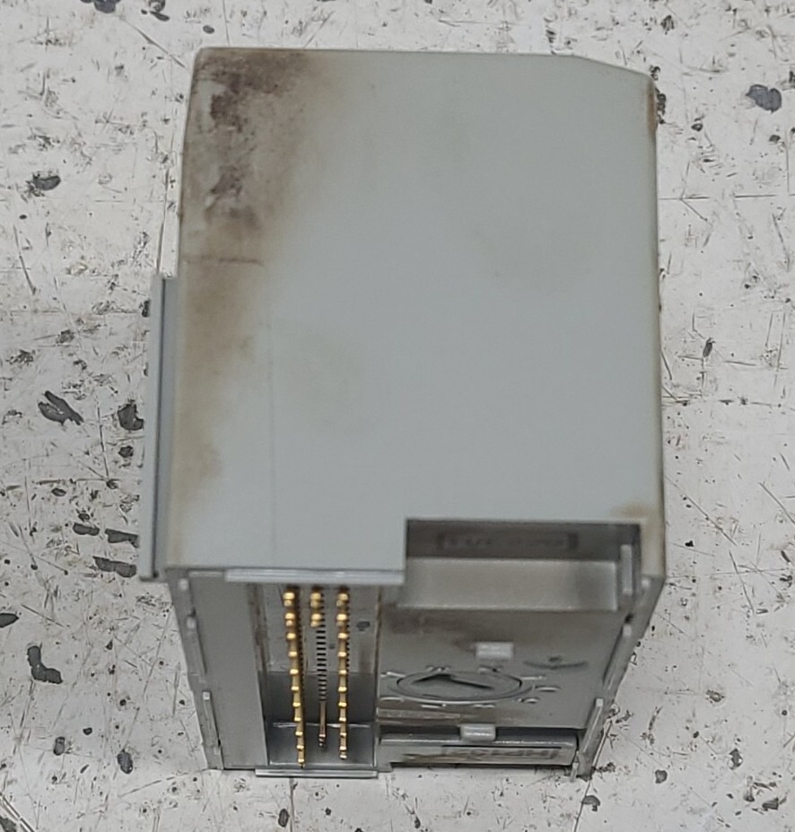 ALLEN-BRADLEY 1794-OW8 SER A REV B01 RELAY OUTPUT MODULE