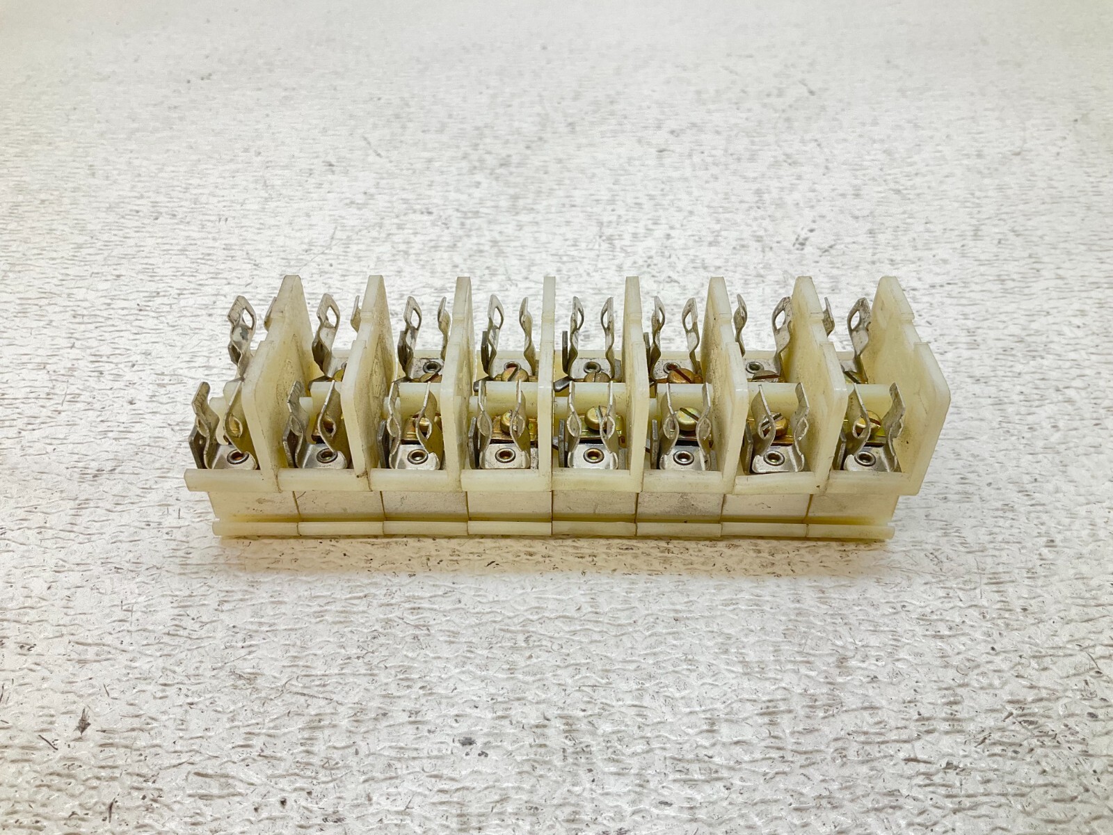 Allen Bradley BUL. 1492 Style CE White Wire Terminal Block 1492CE Lot of 8 (TSC)