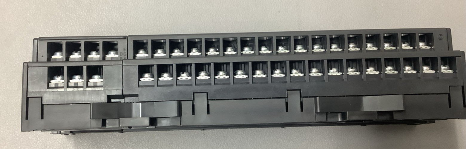 Mitsubishi AJ65SBTB1-32D Remote I/O Module, 24VDC, 32 Inputs (b617)