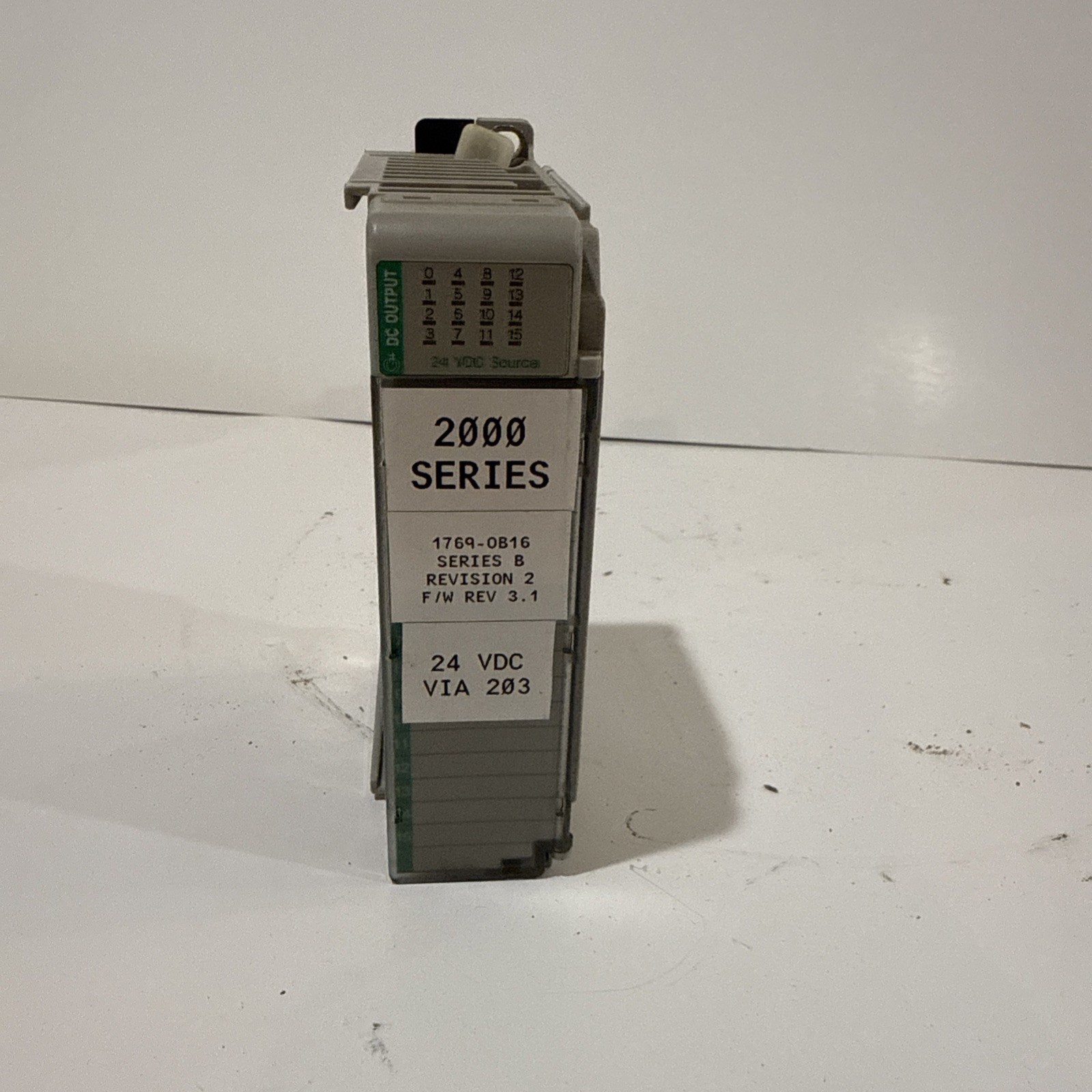 Allen-Bradley 1769-OB16 Compact I/O module Series B NOS