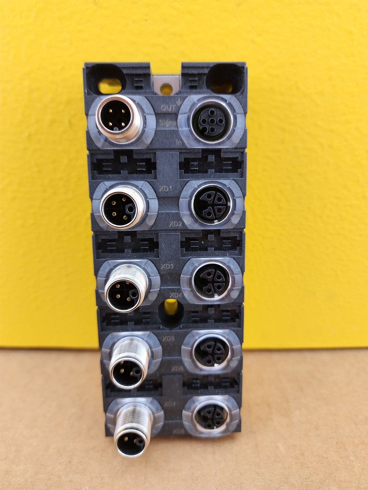NEW Murr Elektronik 277412 Distribution box M12 plug