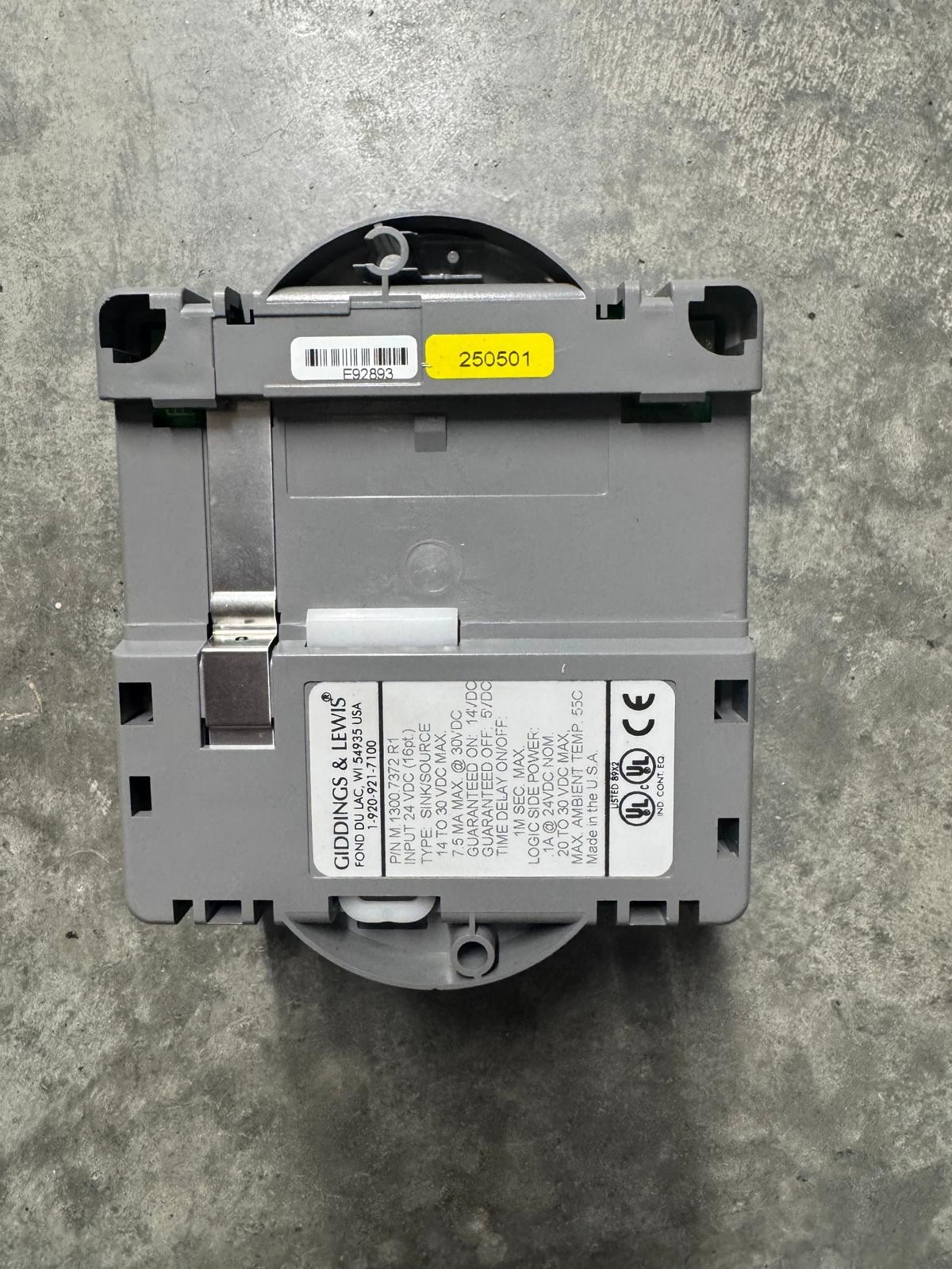 Giddings & Lewis M.1300.7372 R1 Input Module 24VDC SINK/SOURCE