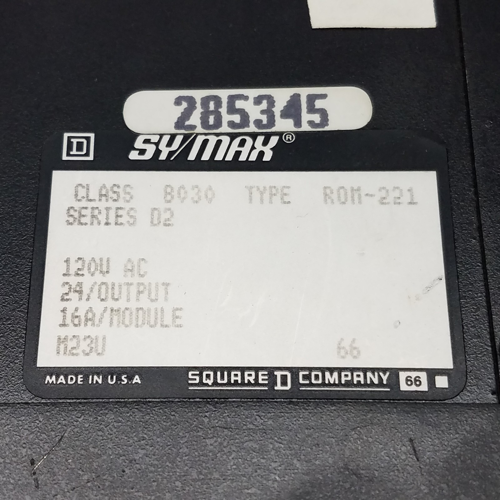 Square D Sy/Max 8030 ROM-221 Output Module, 16AMP, 120VAC, 16 Outputs, Series D2