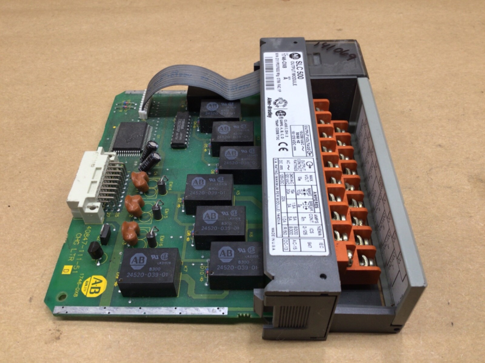 Allen Bradley 1746-OX8 Isolated Relay Ser A Output Module SLC 500 #4026X44IAC